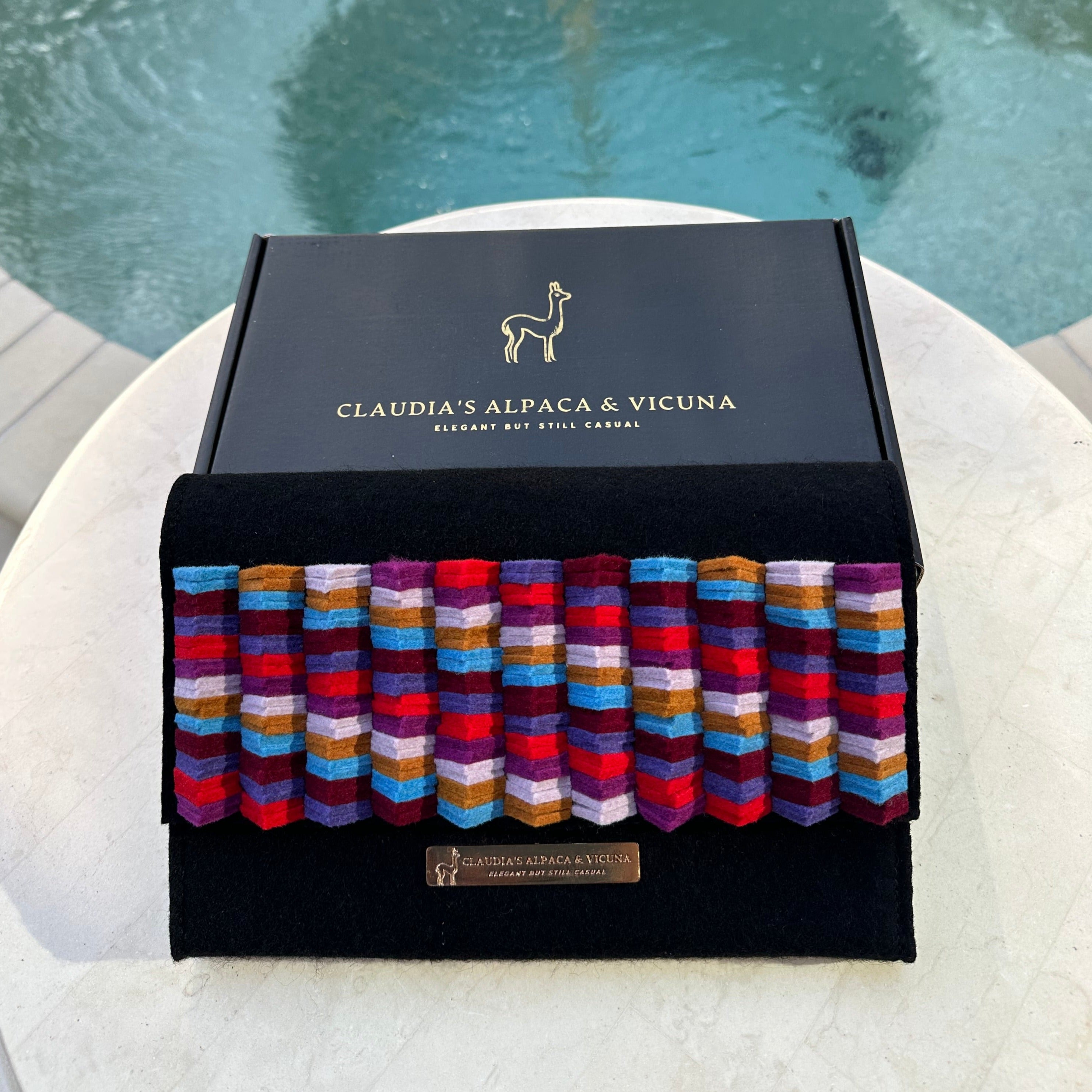 Elegant Clutch Purse, Crossbody Bag, elegant Alpaca felt material.