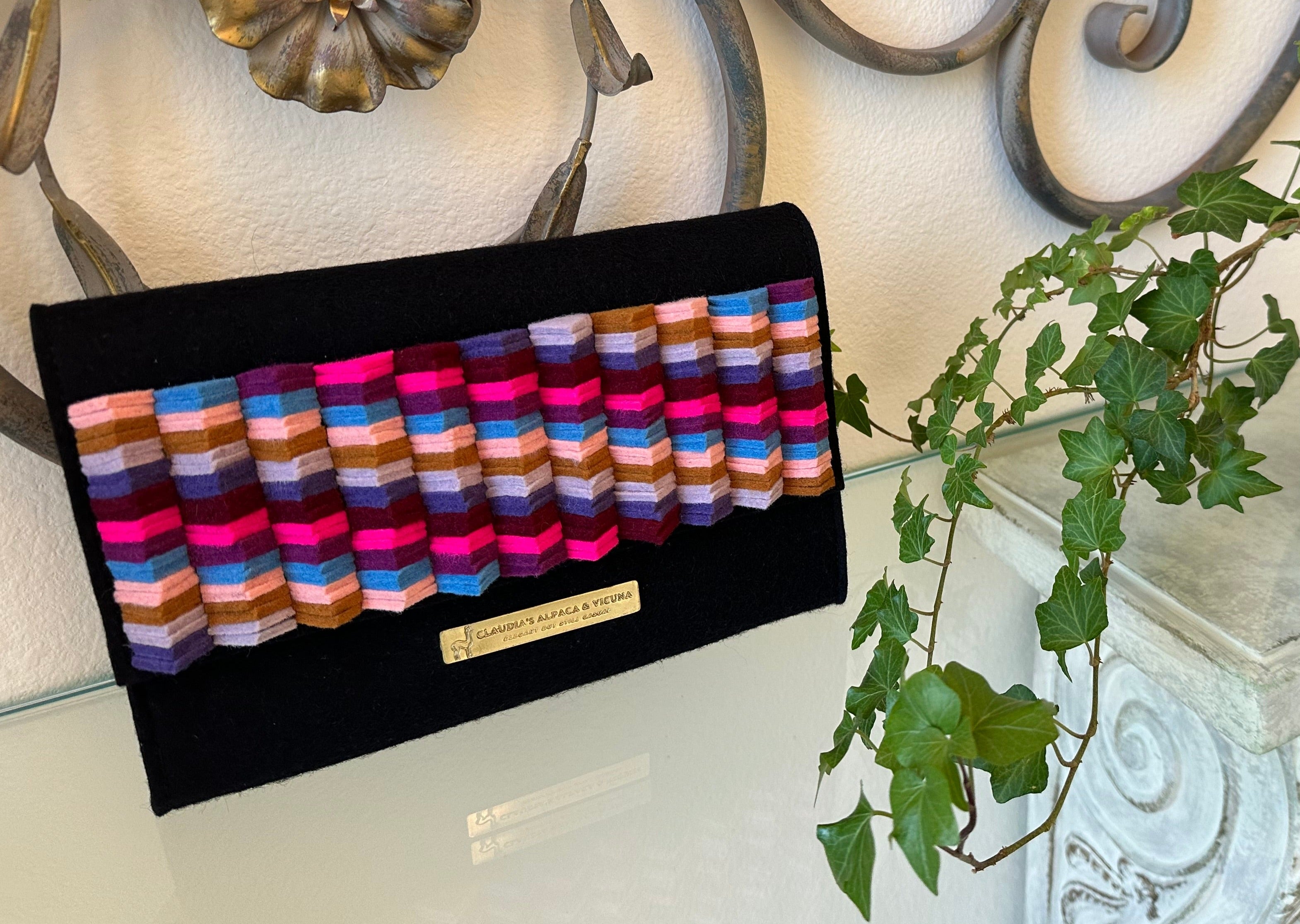 Elegant Clutch Purse, Crossbody Bag, elegant Alpaca felt material.