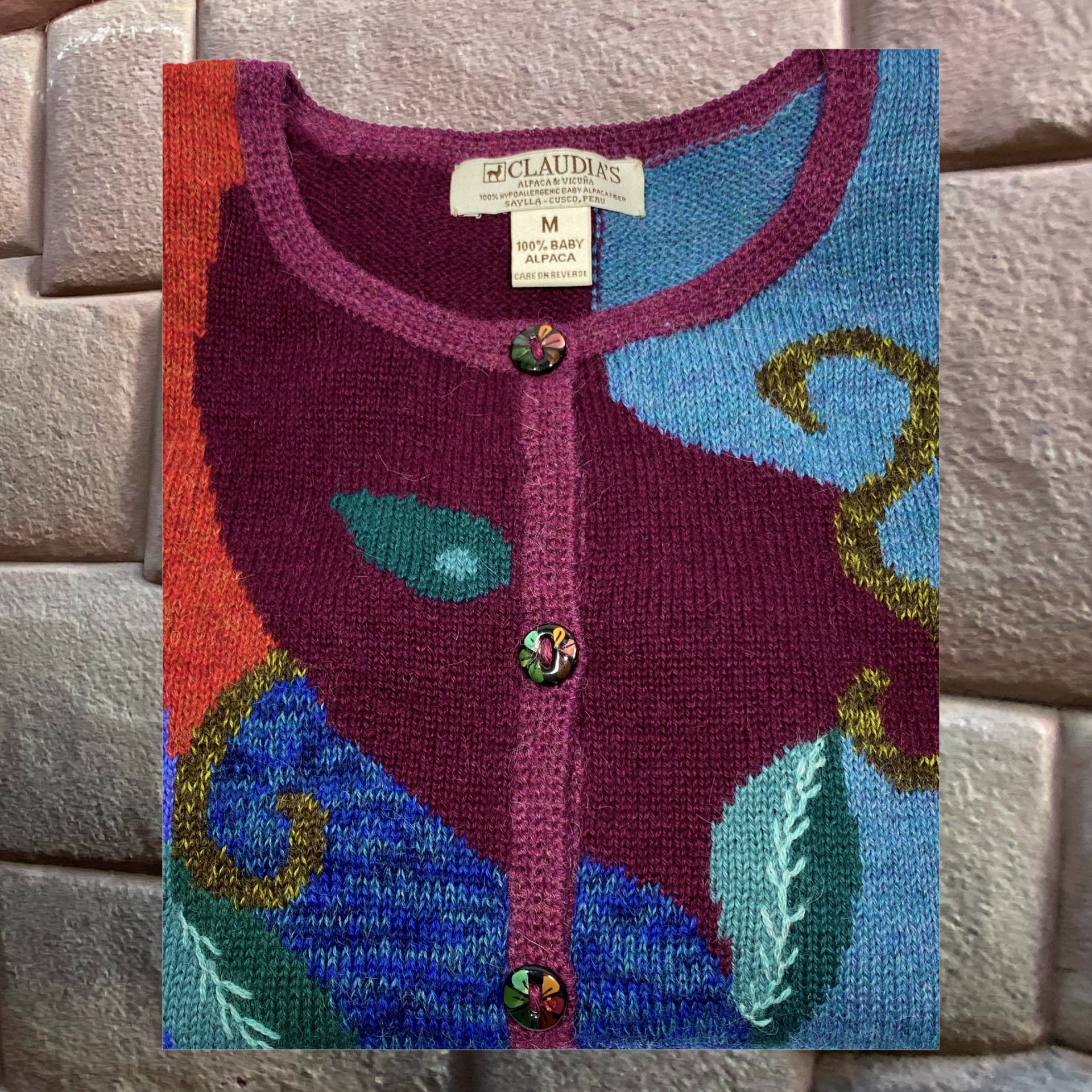 Elegant alpaca sweater for women made with 100% Baby Alpaca fiber from Peru