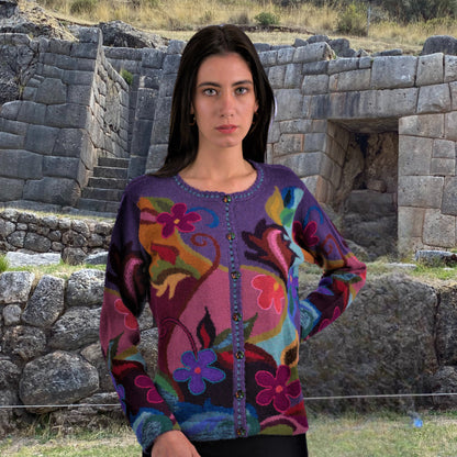 Elegant alpaca sweater for women made with 100% Baby Alpaca fiber from Peru