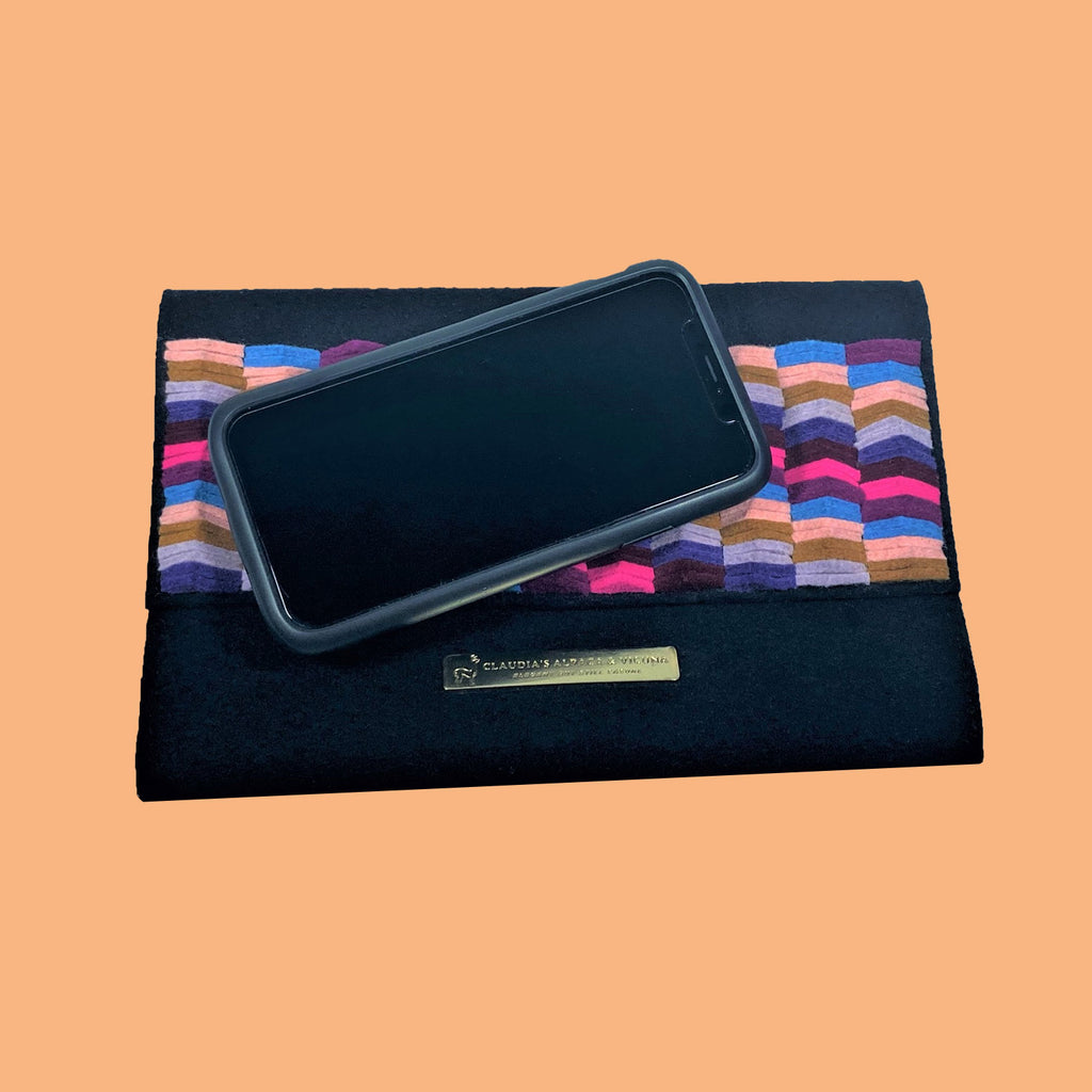 Elegant Clutch Purse, Crossbody Bag, elegant Alpaca felt material.