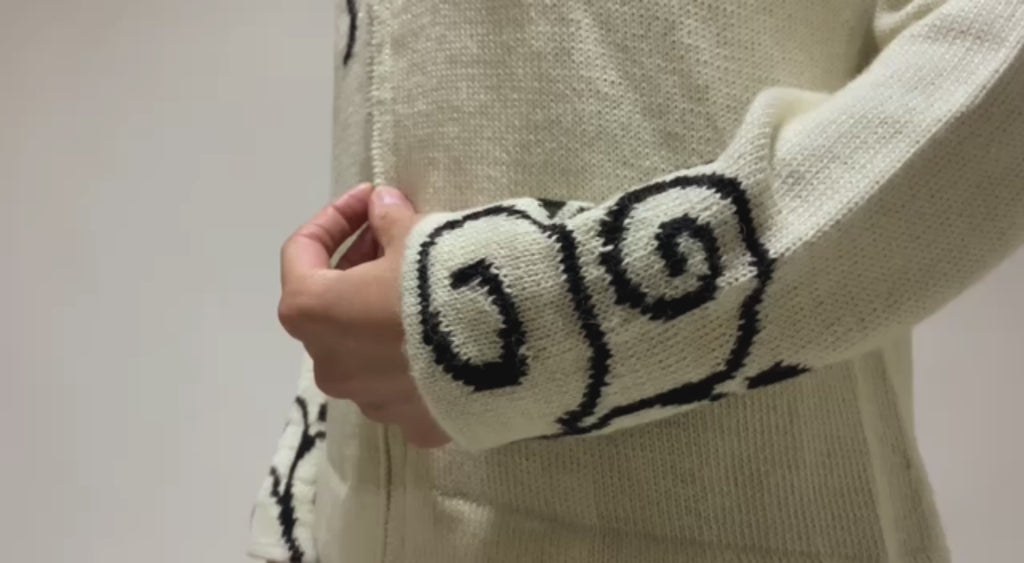 Elegant alpaca sweater for women made with 100% Baby Alpaca fiber from Peru